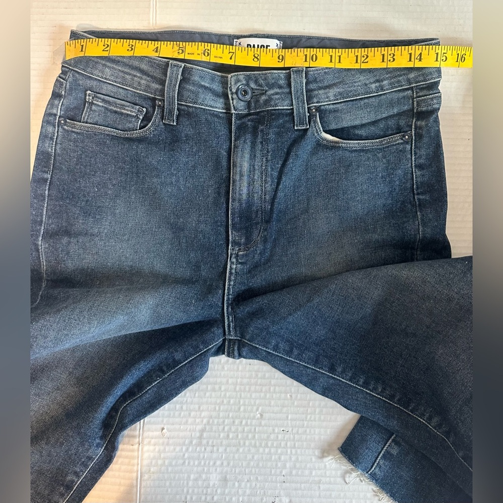 PAIGE Jeans Colette Crop Flare Blue Distressed Bottom Faded Size 30 Pre-owned‎ - Picture 14 of 15